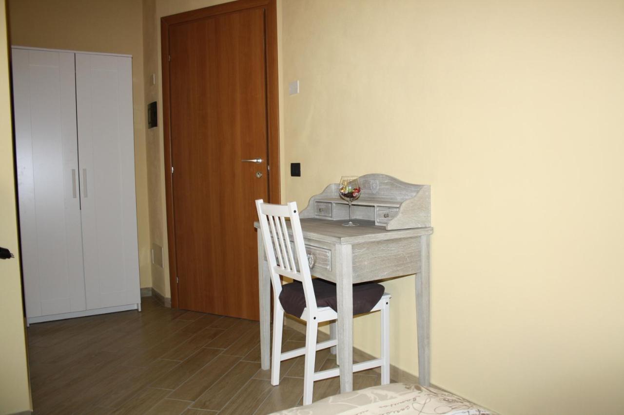 B & B La Casa Di Nuvola Cantu Luaran gambar